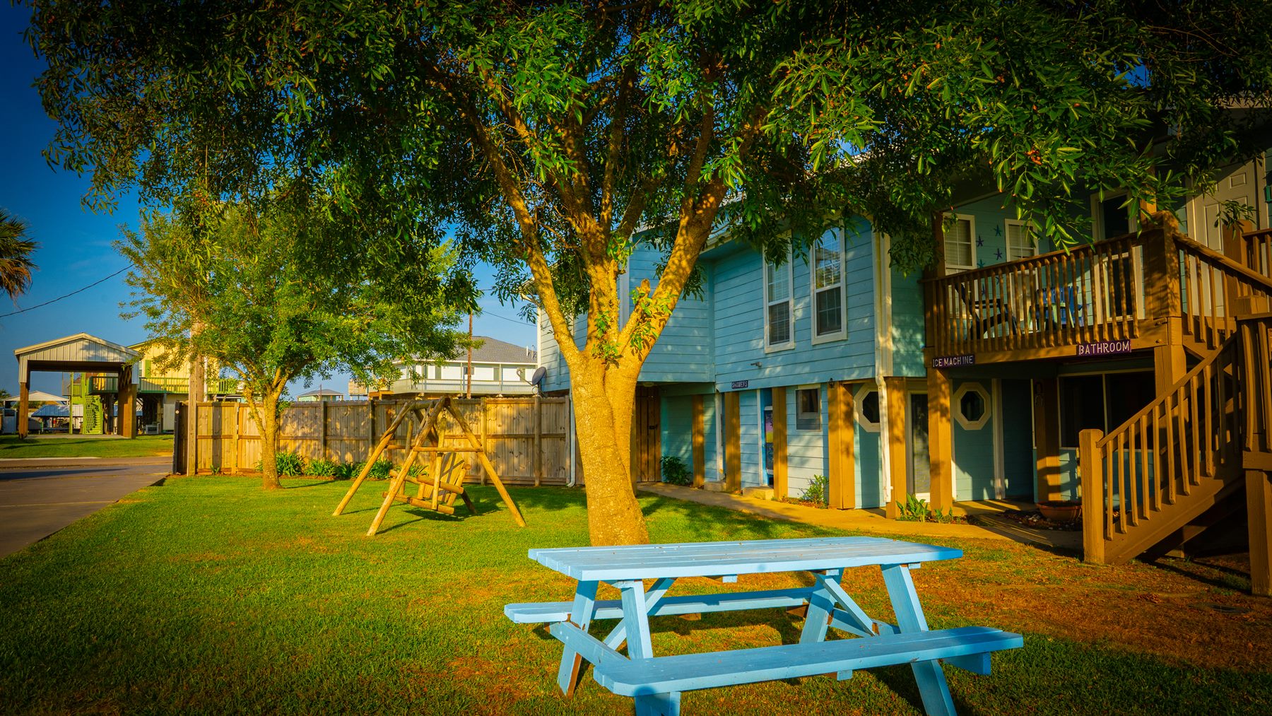 picnic area and outdoor showers at Crystal Beach RV resort